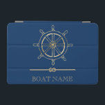 Capa Para iPad Mini Roda Dourada Náutica, Marinho Azul<br><div class="desc">Esta imagem apresenta uma roda de barco dourada,  sobre um fundo azul marinho.</div>