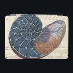 Capa Para iPad Mini Romantic Seashell<br><div class="desc">Você mora longe da praia? Sem problemas! Pegue esta pintura romântica de concha para que você possa se imaginar sentado em uma praia pacífica em um dia ensolarado quente. Esta arte romanceia o mar e as pequenas ondas que o deixarão ansiando por uma visita à praia. Coloque este painel de...</div>