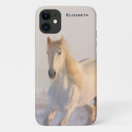 Capa Para iPhone 11 Belo Cavalo Branco Galopando na Neve