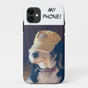 Capa Para iPhone 11 Bernedoodle Preto e Branco com o chapéu amarelo "M