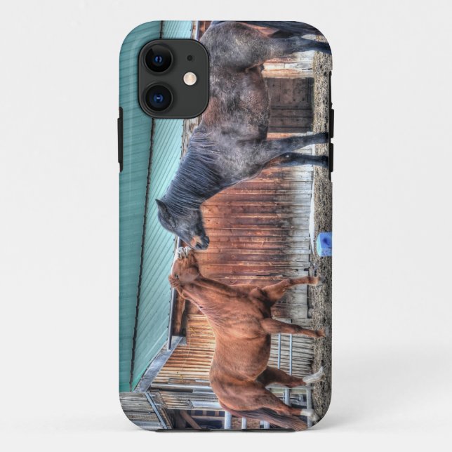 Capa Para iPhone 11 Cavalos Misquiíferos Jogando, para amantes de Cava (Verso)