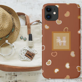 Capa Para iPhone 11 Corações em Castanho na Terra Rústica