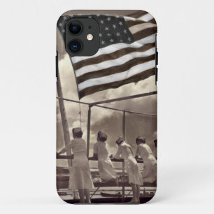 Capa Para iPhone 11 Enfermeiras que olham uma ilha 1945