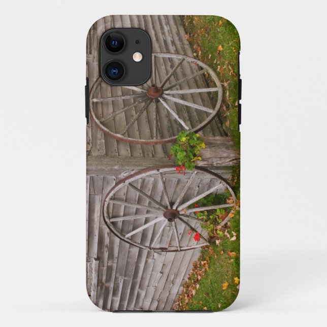 Capa Para iPhone 11 EUA, Principal. Rodas de Vagão (Verso)