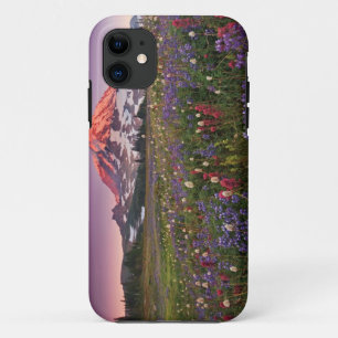 Capa Para iPhone 11 Flores coloridas no parque nacional mais chuvoso