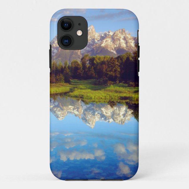 Capa Para iPhone 11 Grand Tetons refletindo no rio Cobra (Verso)