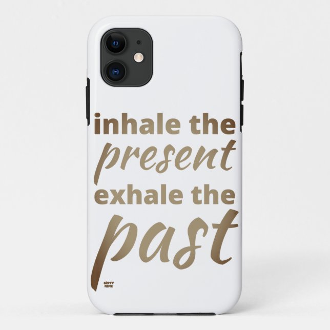 Capa Para iPhone 11 "HALE O PRESENTE..." citação inspiradora (Verso)