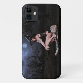 Capa Para iPhone 11 Halloween Pinup Girl in Moonlight