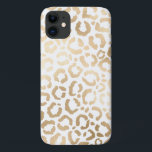 Capa Para iPhone 11 Impressão Animal Leopardo Branco Dourado Elegante<br><div class="desc">Essa elegante e chic impressão animal é perfeita para a na moda e moda da moda da moda. Ele apresenta uma folha de ouro impressa, feita à mão, com folha de ouro, chita padrão leopardo sobre um simples fundo branco. O que pode ser alterado clicando nas opções de personalização. É...</div>