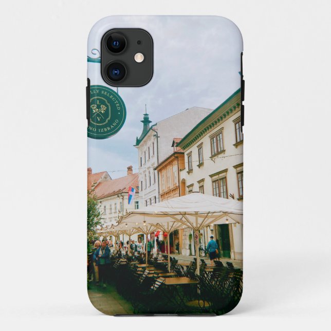 Capa Para iPhone 11 Ljubljana Cityscape (Verso)