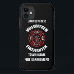 Capa Para iPhone 11 Modelo voluntário do nome do sapador-bombeiro<br><div class="desc">Logotipo vermelho do departamento dos bombeiros. Personalize com seus nome e departamento. Excelente para os bombeiros voluntários e os primeiros que respondes.</div>
