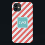 Capa Para iPhone 11 Monograma de Stripes Diagonais Corais<br><div class="desc">Na moda e design moderno apresentam um padrão de faixas diagonais náuticas pré-definido e podem ser personalizadas com seu nome,  monograma,  iniciais ou qualquer texto de sua escolha.</div>