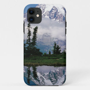 Capa Para iPhone 11 Monte Rainier, relectado numa montanha