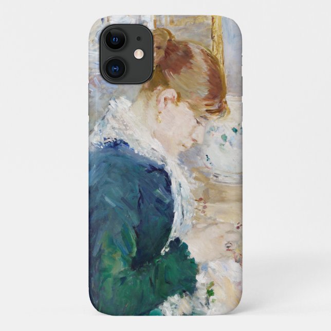 Capa Para iPhone 11 Mulher costurando, Berthe Morisot (Verso)
