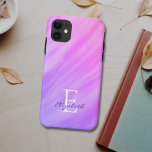 Capa Para iPhone 11 Nome Monograma Roxo<br><div class="desc">Esta capas de iphone de na moda é decorada com um design de lavagem a aquarela em tons de roxo. Facilmente personalizável com seu nome e monograma. Use a opção Personalizar Mais para alterar o tamanho,  o estilo ou a cor do texto,  se desejar.</div>