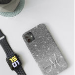 Capa Para iPhone 11 Nome Personalizado da Glitter da Cinza Moderna<br><div class="desc">Apresentando o requintado brilho de Cinza moderna com o produto de Nome Personalizado, uma combinação impressionante de design contemporâneo e elegância personalizada. Esse produto apresenta um cenário cativante em uma moderna sombra de cinzas, exuando sofisticação e estilo. A cor moderada, porém chica, define o palco para o brilho mesmerizante do...</div>
