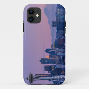 Capa Para iPhone 11 O Monte Rainier no fundo