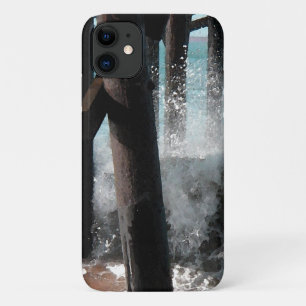 Capa Para iPhone 11 Ondas de queda sob o píer