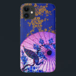 Capa Para iPhone 11 Pavão-parvo-oriental cereja floresce azul-rosa<br><div class="desc">Design floral oriental em ouro num fundo azul real. Garinhada com um parasol roxo e rosa iluminado,  decorado com um pavão azul.</div>