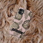 Capa Para iPhone 11 Pink Tropical e Palm Dourado deixa padrão e nome<br><div class="desc">O padrão Tropical Pink & Dourada Palm Leaves apresenta um design vibrante e exótico inspirado pela estética tropical. O esquema de cores gira em torno de tons de rosa e ouro, criando uma aparência luxuosa e na moda. O padrão consiste em folhas de palma rendidas em vários tamanhos e orientações,...</div>