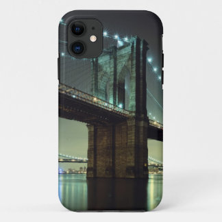 Capa Para iPhone 11 Ponte de Brooklyn na ponte de Manhattan da noite