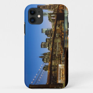 Capa Para iPhone 11 Ponte de Manhattan e de Brooklyn no crepúsculo