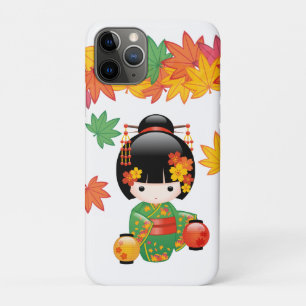 Capa Para iPhone 11 Pro Boneca Kokeshi verde Kimono Geisha