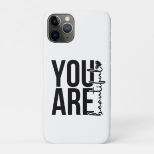 Capa Para iPhone 11 Pro Design de Tipografia “Linda” Minimalista – Preto