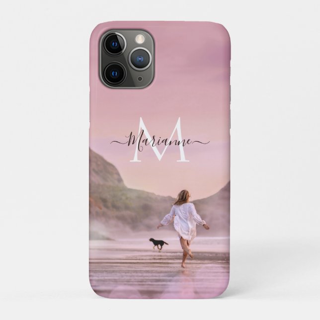 Capa Para iPhone 11 Pro Dusky Pink Monograma Fotografia em Praia (Verso)