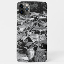 Capa Para iPhone 11 Pro Max Carros vintage se esgotando no pátio de um carro