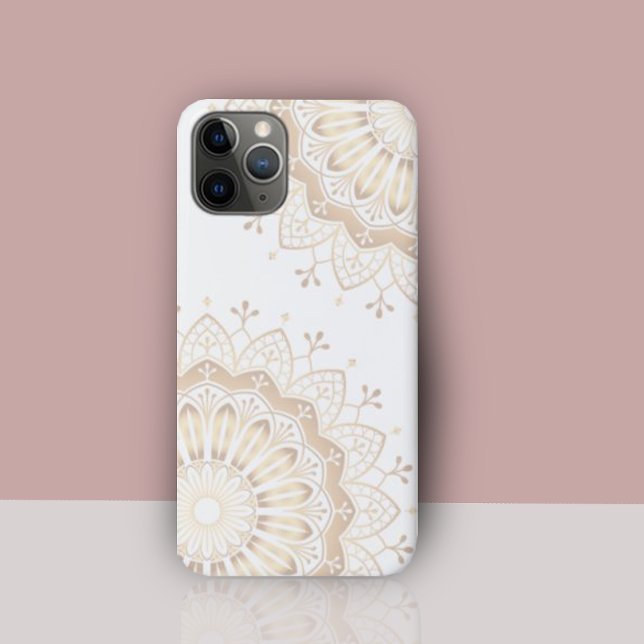 Capa Para iPhone 11 Pro Padrão Elegante Dourado de Mandala em Branco (Elegant Gold Mandala Pattern on White Case-Mate iPhone Case)
