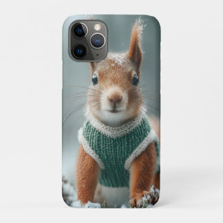 Capa Para iPhone 11 Pro Red Squirrel in a Green Knitted Sweater with Text