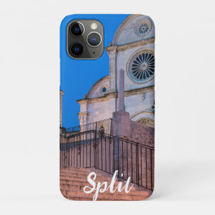 Capa Para iPhone 11 Pro Visão noturna das escadas e da igreja em Split, Cr