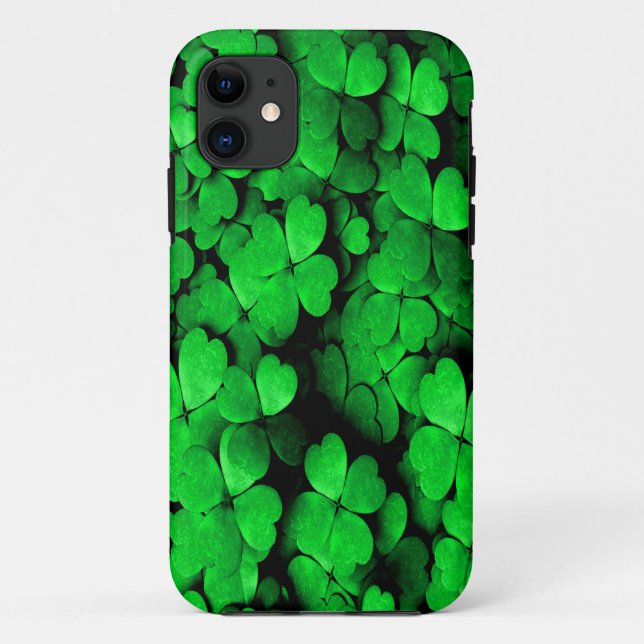 Capa Para iPhone 11 Shamrocks e Corações Verde do Dia de São Patrício (Verso)