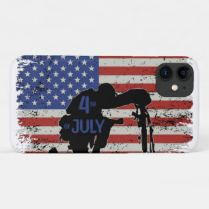 Capa Para iPhone 11 Silhueta amassada de soldado e bandeira americana