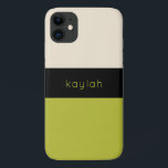 Capa Para iPhone 11 Trendy Pistachio Green Color Block com nome<br><div class="desc">Um design clássico com elementos simples de choque colorido em verde-pistácio-tendencioso,  preto e bege-de-areia neutro tem uma aparência de designer. Personalize o modelo de texto com seu nome,  monograma ou outro texto desejado.</div>
