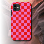 Capa Para iPhone 11 Vermelhos e Rosa Neon Checkerboard Vintage<br><div class="desc">Quadro de verificação fino cor-de-rosa e vermelho | Vintage | Clássico | Evolução | NA MODA | Moda | Mínimo</div>
