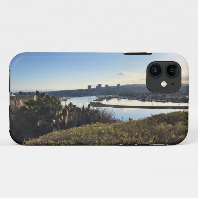 Capa Para iPhone 11 Vista do Castaways Park, Newport Beach, CA (Verso (horizontal))