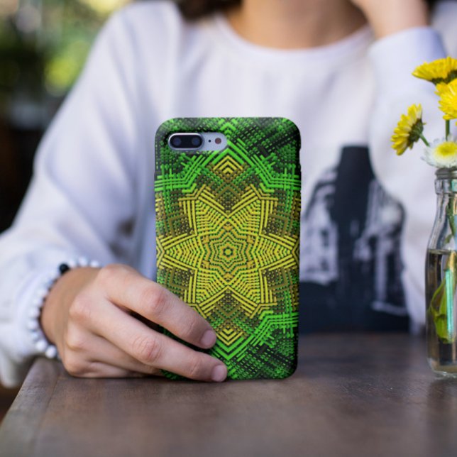 Capa Para iPhone 11 Weave Mandala Green and Yellow (Criador carregado)