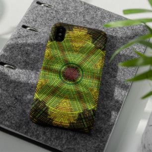 Capa Para iPhone 11 Weave Mandala Green Yellow e Red