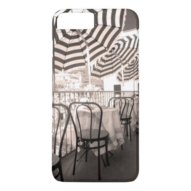 Capa Para iPhone, Case-Mate Balconha de restaurante Quaint, Itália (Verso)