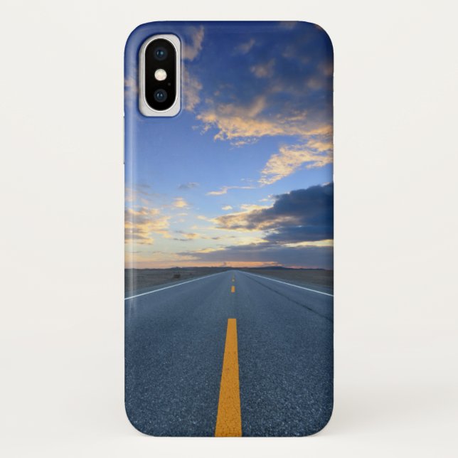 Capa Para iPhone, Case-Mate Estrada no dia do nascer do sol (Verso)