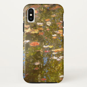 Capa Para iPhone X Folhas de outono e Reflexão de Fluxo em Greenbelt