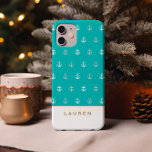 Capa Para iPhone Da Case-Mate Monograma Azul Náutico E Branco De Pré-Disquete<br><div class="desc">Obtenha a sua capas de iphone personalizada com uma aparência elegante,  com um padrão chic de ouro e âncoras prateadas em um fundo de marinho,  turquesa ou branco de sua escolha. Monograma está numa borda branca na parte inferior,  em uma fonte de ouro sans serif.</div>