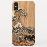 Capa Para iPhone Da Case-Mate O Excelente Hokusai Wave Bamboo Wood Inlay Style<br><div class="desc">Um desenho personalizado inspirado no Excelente Wave de Kanagawa pintado pelo antigo artista japonês Hokusai. É renderizado como um intrincado decor da camada de madeira de Bamboo. Soa bem, uma ideia de presente de excelente. Use o link "Perguntar a este Designer" para entrar em contato conosco com suas solicitações especiais...</div>