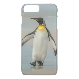 Capa iPhone 8 Plus/7 Plus Pinguim caminhando na praia