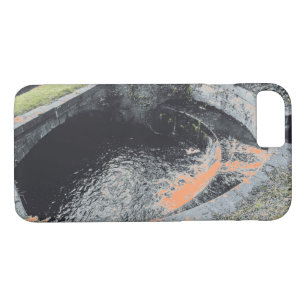 Capa iPhone 8/ 7 Uma Piscina de laranja em Welshpool
