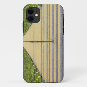 Capa Para iPhone Da Case-Mate Escadaria do estádio entre fileiras de assentos