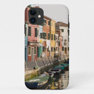 Capa Para iPhone Da Case-Mate Itália, Burano. Casas coloridas alinham um