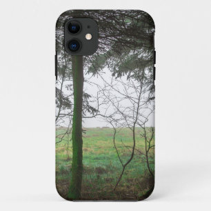 Capa Para iPhone Da Case-Mate Limpeza da floresta no nevoeiro